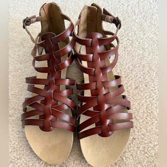 Brown Strappy gladiator style Sandals - Picture 1 of 3